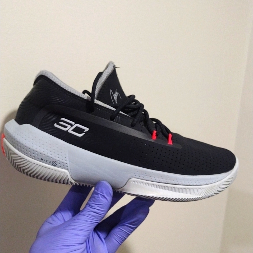 Under Armour Black & Grey Kids SC 3ZER0 - Back to School Sneakers, Size 5.5Y